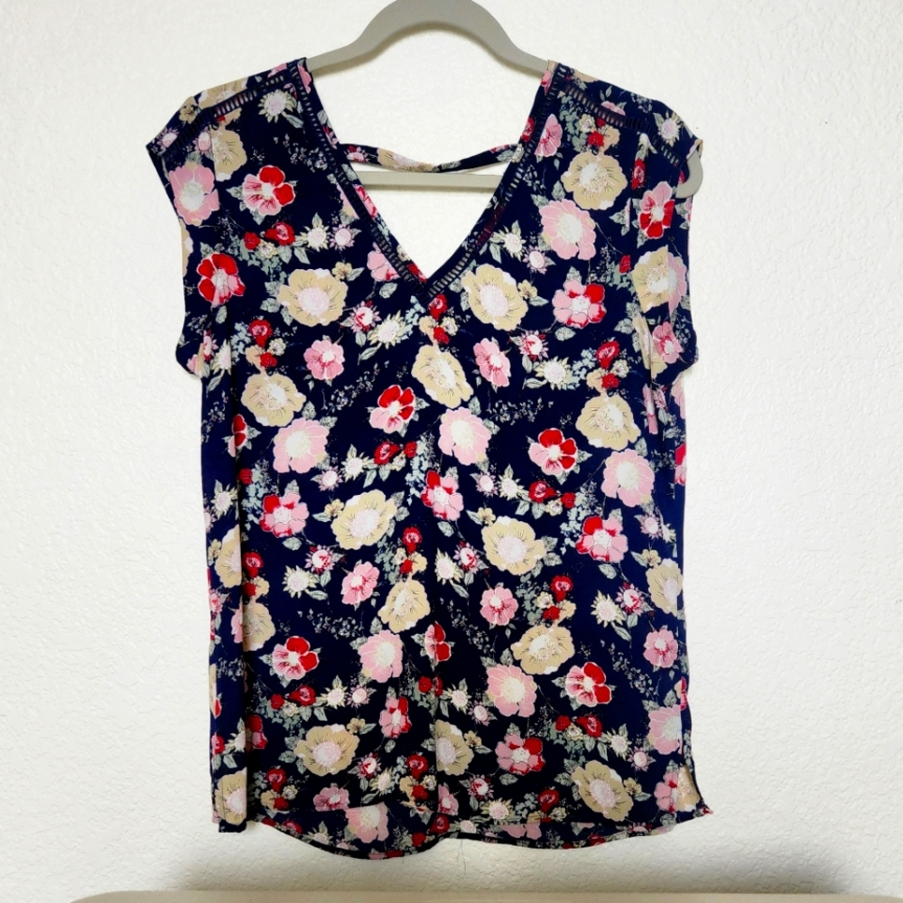 DR2 Dress floral shirt. Size XS,